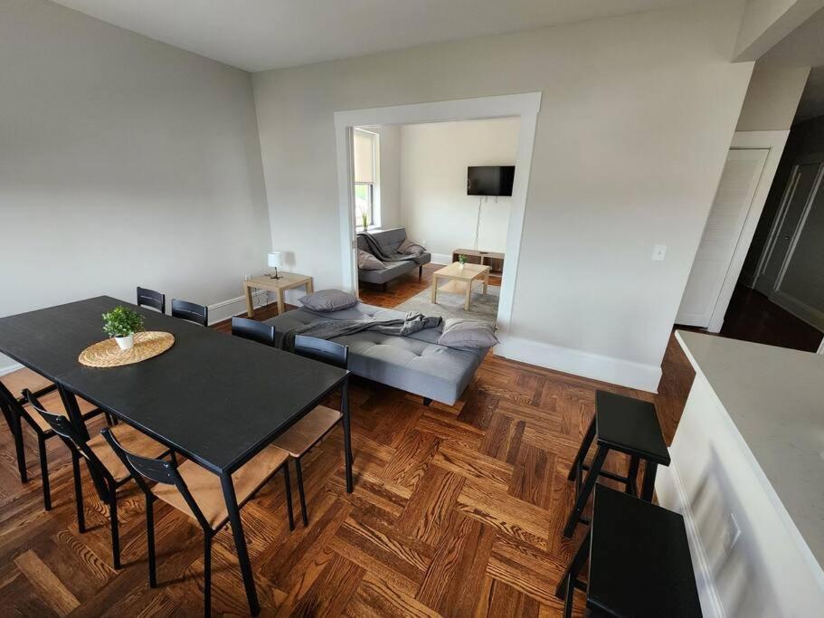 Elegant 2 Bed Gem! Mins From Nyc Leilighet Union City Eksteriør bilde
