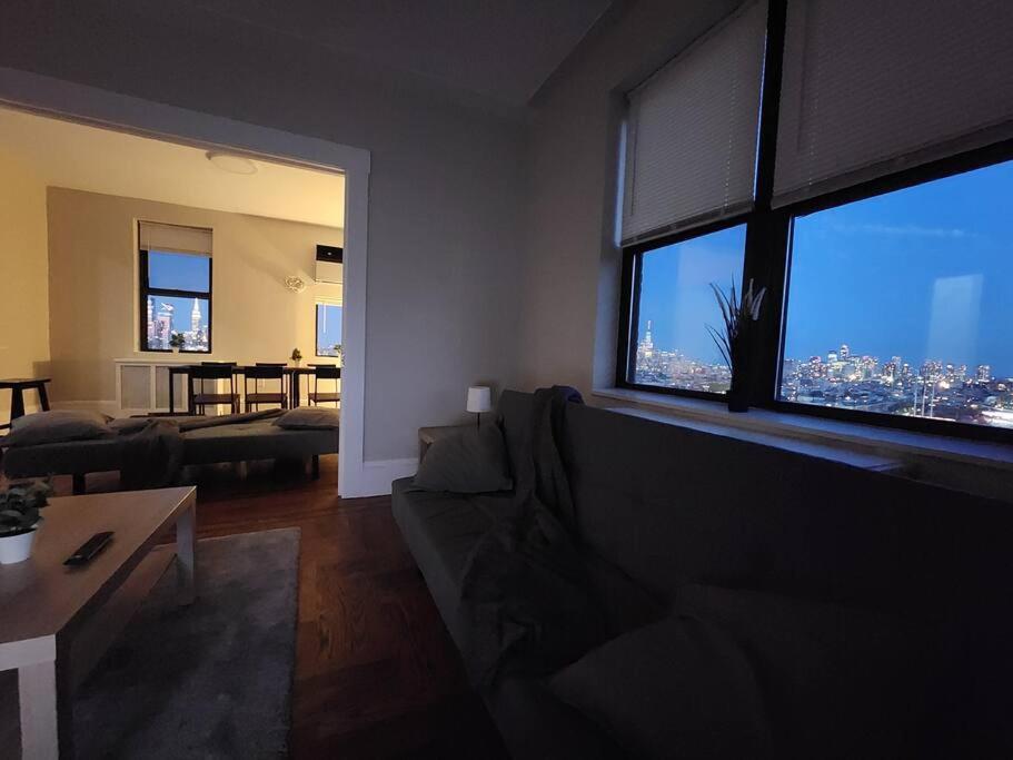 Elegant 2 Bed Gem! Mins From Nyc Leilighet Union City Eksteriør bilde